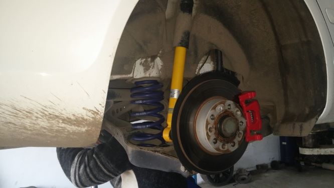 7 H&R-HR-29261-1-HR-29261-2-HR-SKODA-OCTAVIA-RS.jpg
