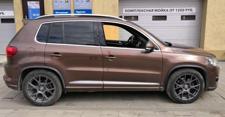 10-H&R-29274-2-HR-пружины-с-занижением-29274-1-H&R-AUDI-Q3-VW-TIGUAN.jpg