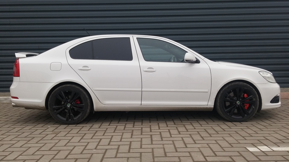 9 до H&R-HR-29261-1-HR-29261-2-HR-SKODA-OCTAVIA-RS.jpg