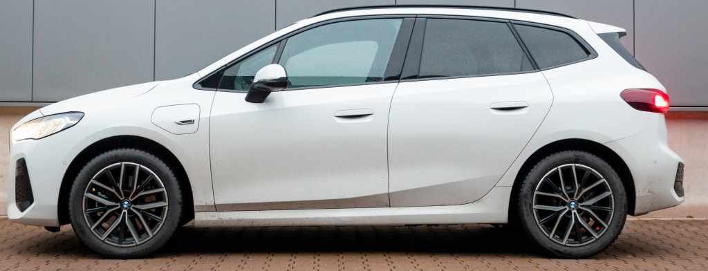 3-H&R-28568-1-пружины-BMW-2-Active-Tourer.jpg