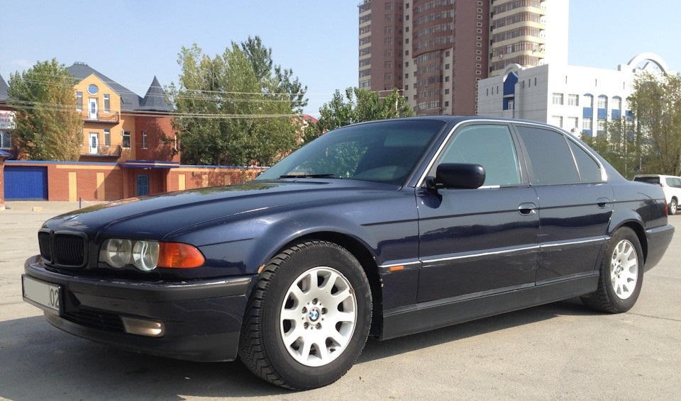 4-пружины-с-занижением-29975-2-H&R-BMW-7-E38.jpg