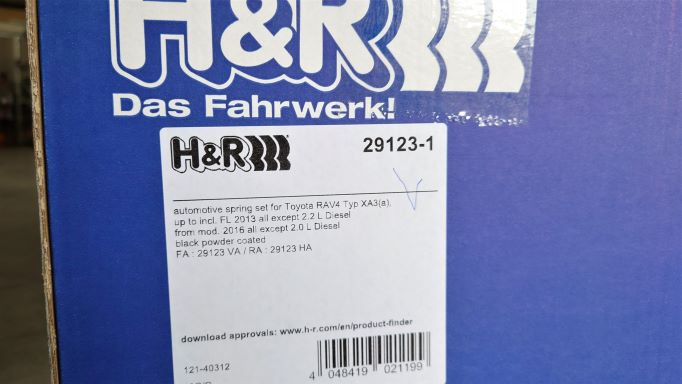 3-ПРУЖИНЫ-С-ЗАНИЖЕНИЕМ-H&R-HR-29123-1-TOYOTA-RAV-4.JPG