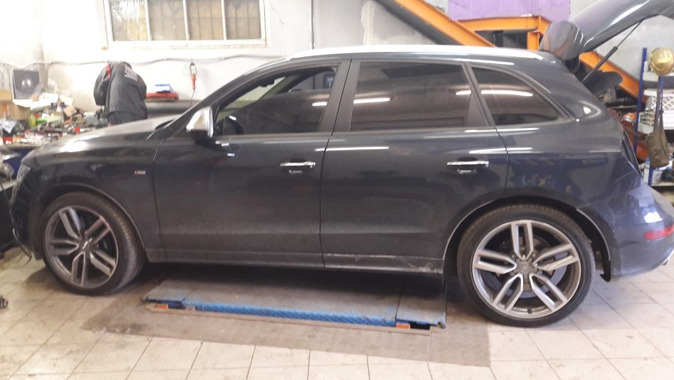 5 H&R-HR-29001-1-AUDI-Q5.jpg