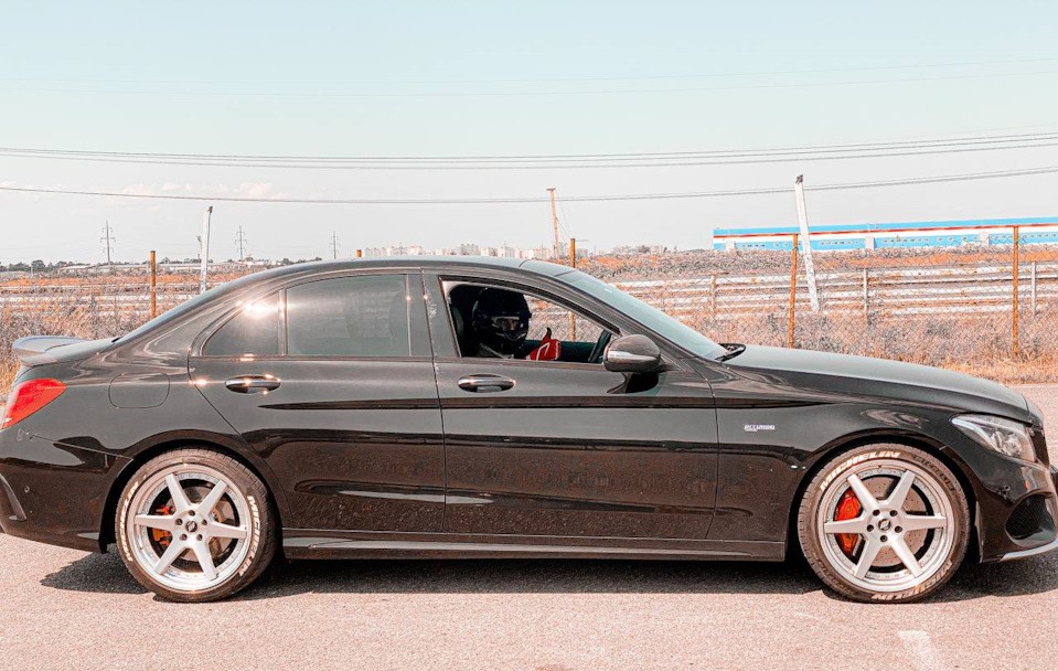 2-HR-28811-1-пружины-с-занижением-MERCEDES-BENZ-W205-C43AMG-H&R-28811-2.jpg