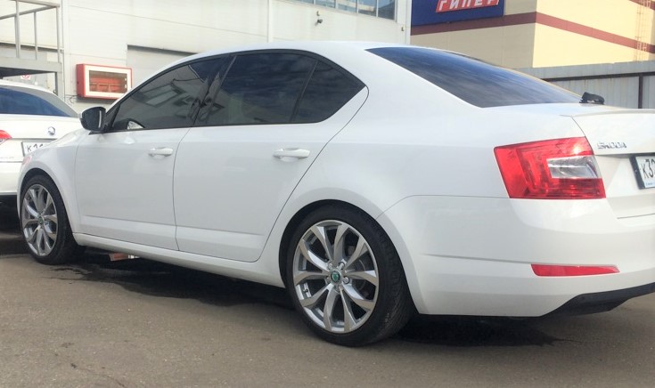 22 H&R-HR-28833-1-SKODA-OCTAVIA-A7-1.4.jpg 22 H&R-HR-28833-1-SKODA-OCTAVIA-A7-1.4.jpg