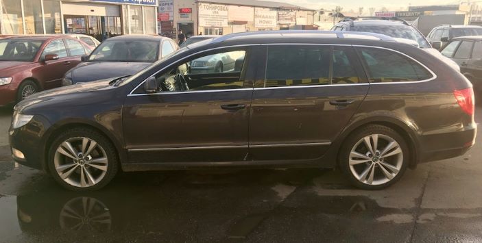 2 H&R-HR-29162-4-HR-SKODA-SUPERB.jpg