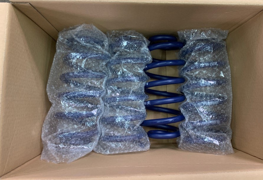 1 H&R-HR-28757-1-AUDI-A4-B9.jpg