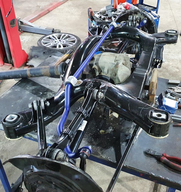 3 H&R-HR-33895-3-HR-33895-2-H-R-BMW-F30.jpg