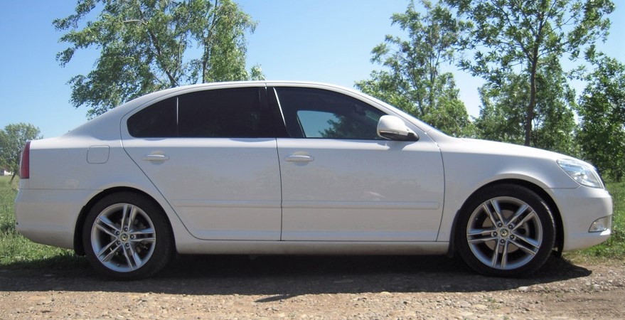 27 H&R-HR-SKODA-OCTAVIA-A5-HR-29261-1-H&R-29261-2.jpg