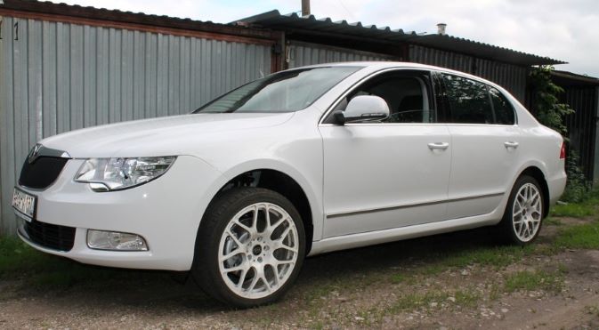 14 H&R-HR-29162-1-HR-29162-2-SKODA-SUPERB.jpg