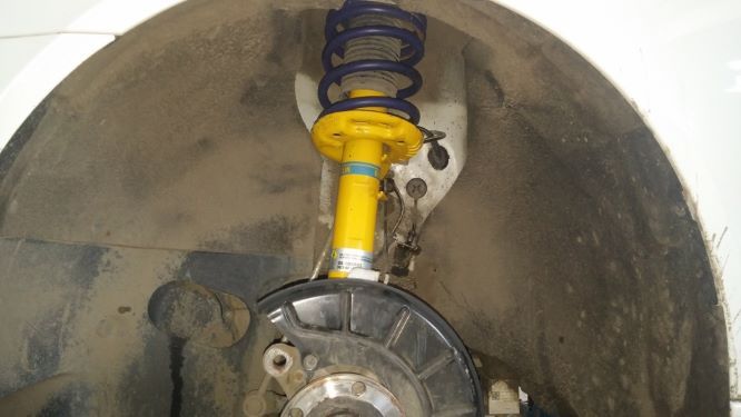 6 H&R-HR-29261-1-HR-29261-2-HR-SKODA-OCTAVIA-RS.jpg